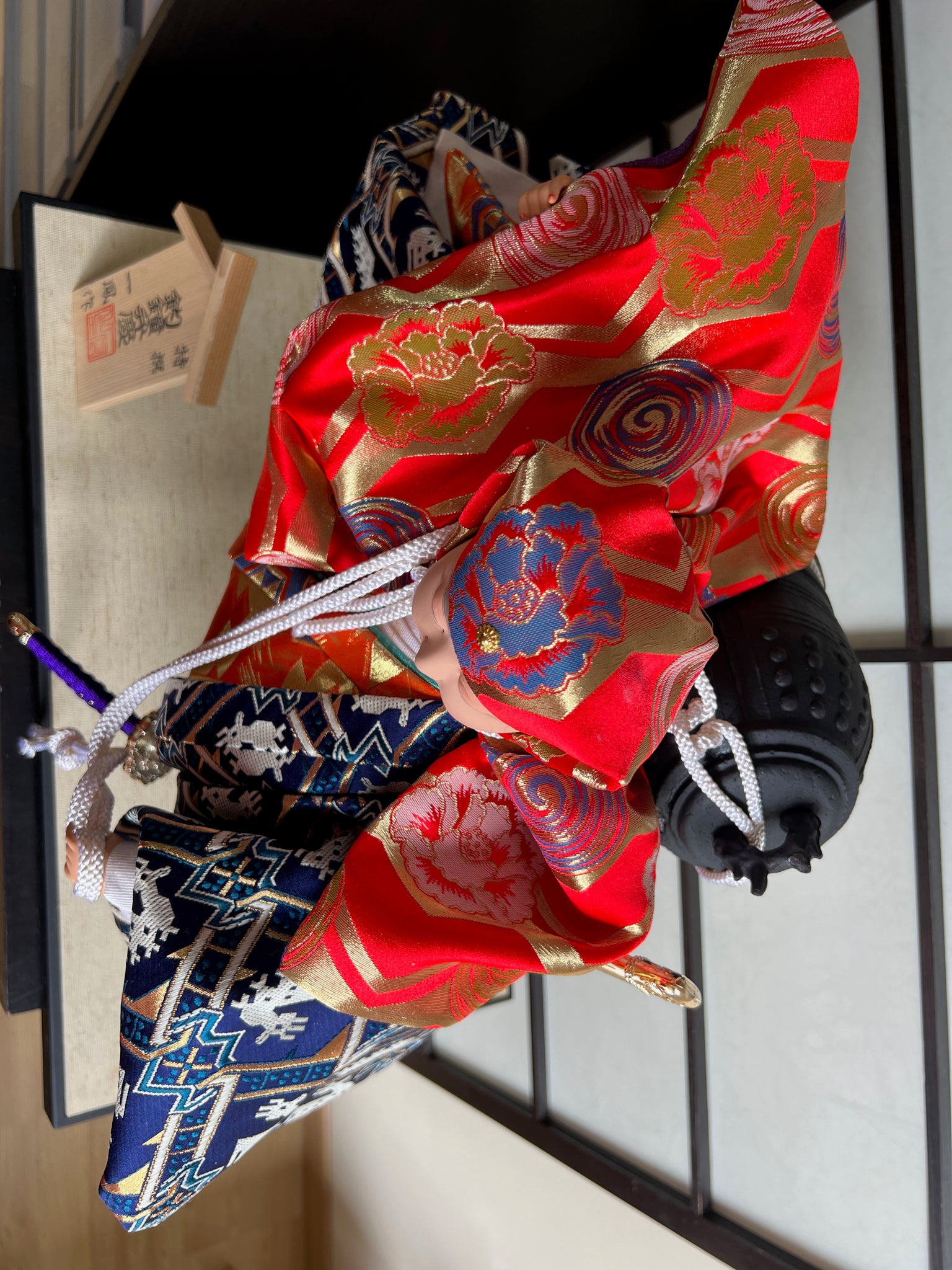 Poupée Ichimatsu, Benkei et sa cloche, tête de haut avec cloche