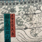 triptyque estampe japonaise samouraï portant des têtes coupées au bout de leurs lances, calligraphie