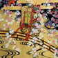 Sérigraphie Japonaise, printemps au pavillon d'or, palanquin coloré. Motif brume en or et deux papillons violet, bleu et rouge