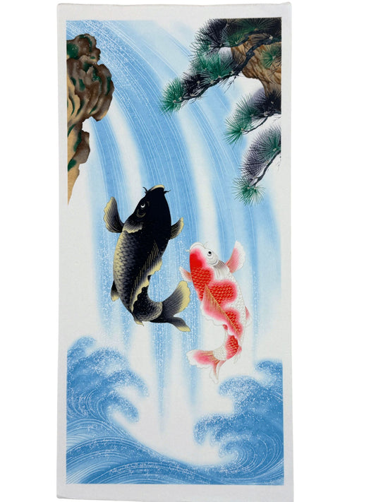 Sérigraphie artisanale japonaise de deux carpes koï sautant une cascade