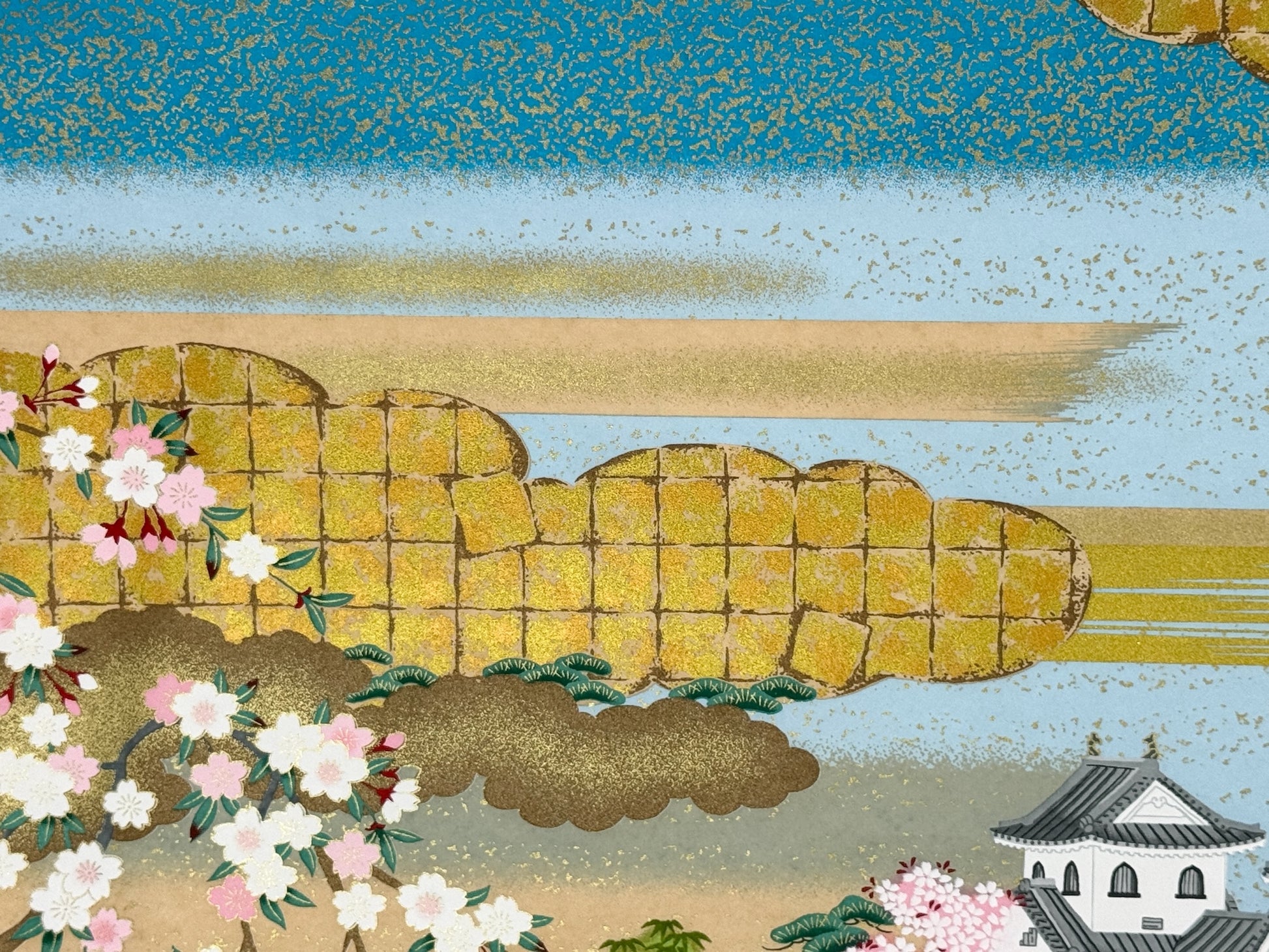 Sérigraphie japonaise grand format château aux quatre saisons, gros plan sur les nuages dorés et le ciel bleu