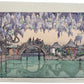 Estampe japonaise Half Moon Bridge, pont japonais en demi-lune, glycines.