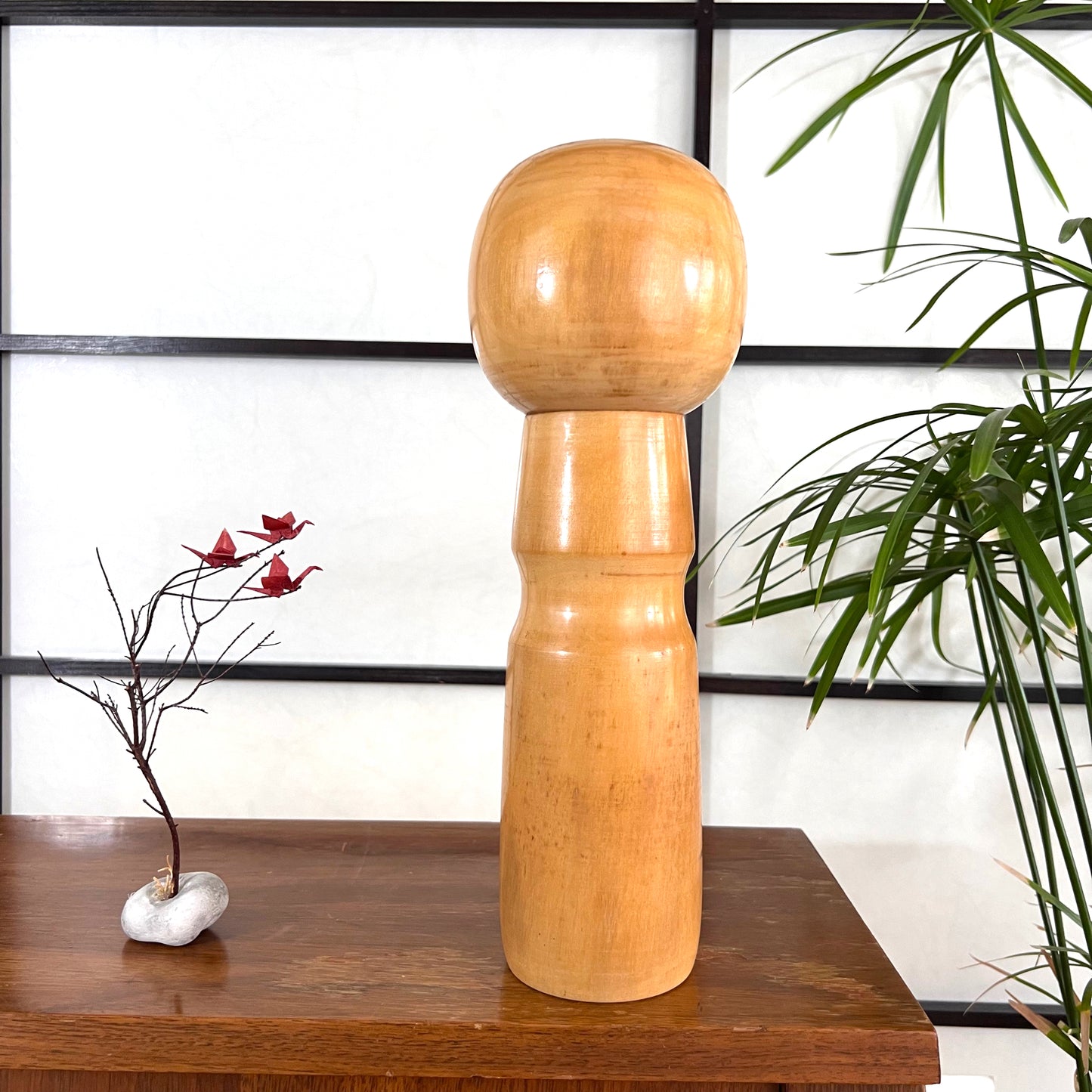 poupee japonaise kokeshi de aida seiho decor bambou dos