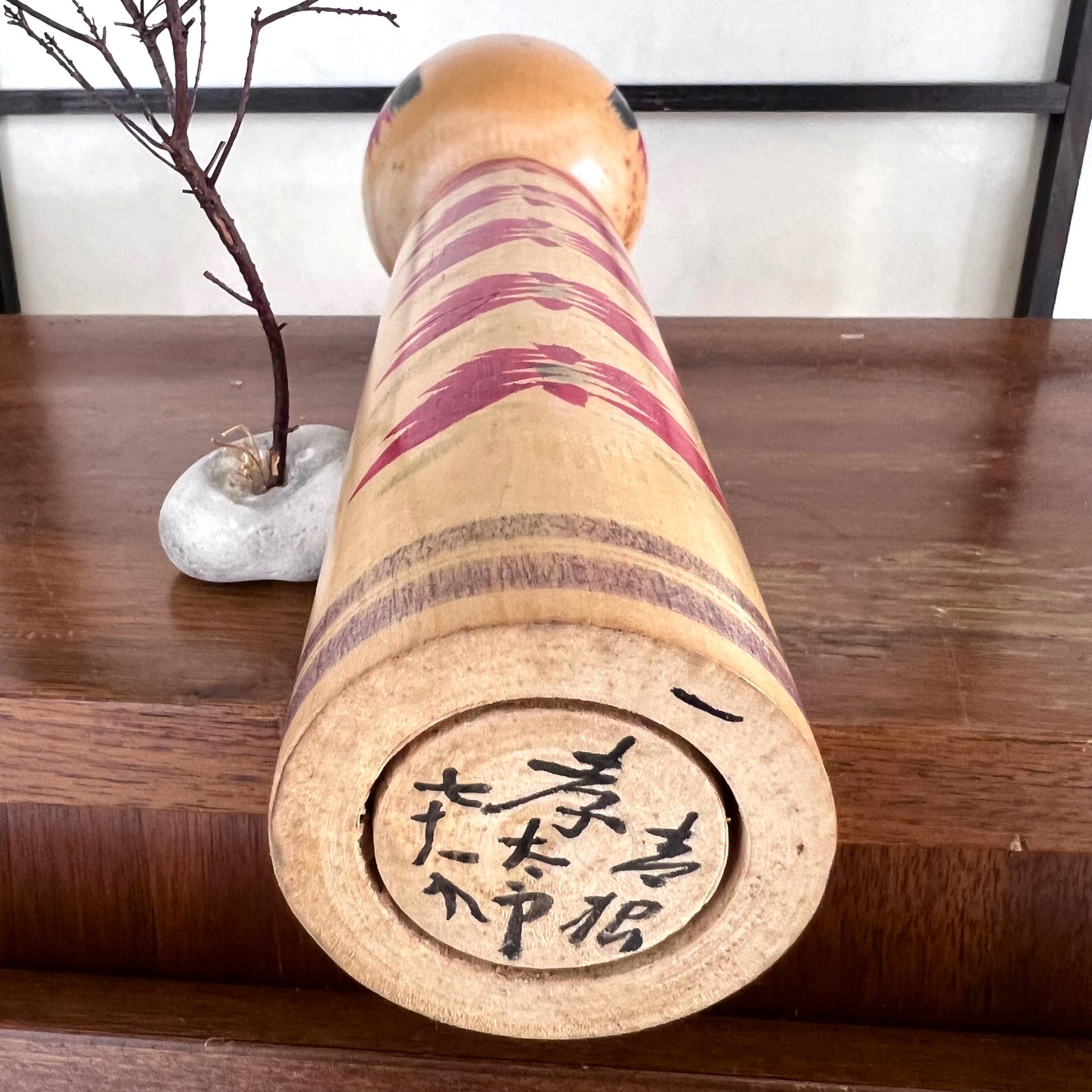 Kokeshi traditionnelle de style Togatta de Kikuchi Kotaro