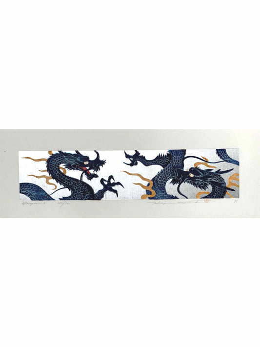 Estampe Japonaise de Namiki Hajime | Dragons Bleus Flamboyants sur Fond Argent