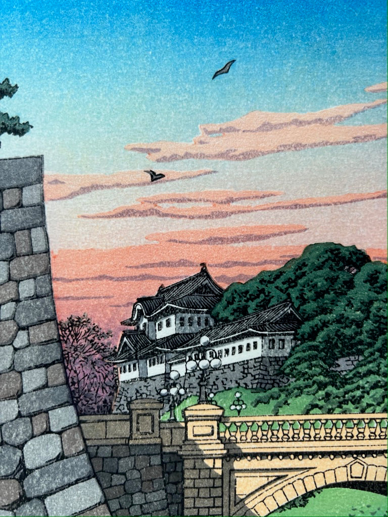 estampe japonaise hasui pont niju lever du jour , le ciel rose