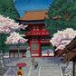 estampe japonaise de Asano takeji le kurama-dera au printemps, gros plan sur l'entrée du temple